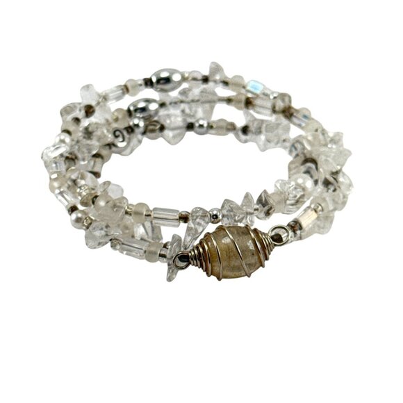 Clear Quartz Chip Bead Memory Wire Bracelet with Silver Accents and Barrel Clasp - Picture 5 of 6